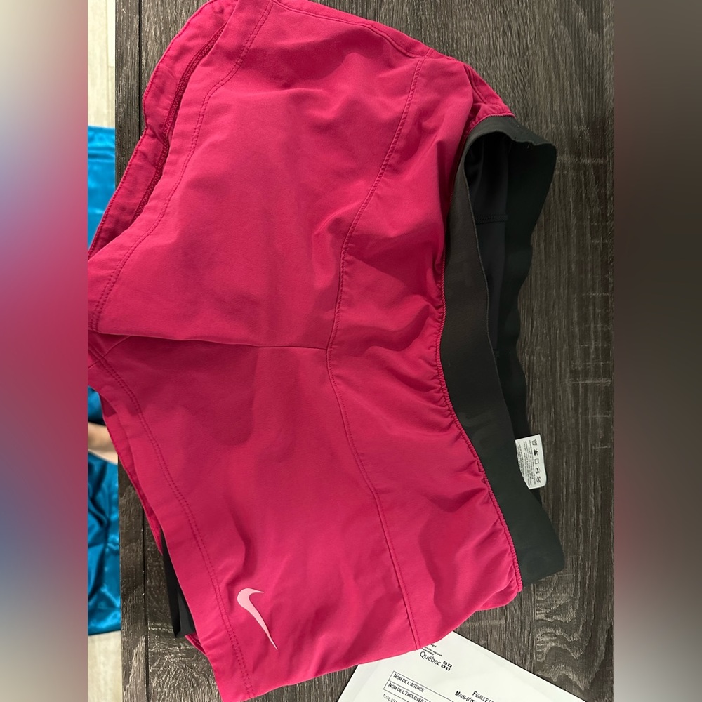 Woman small nike Short